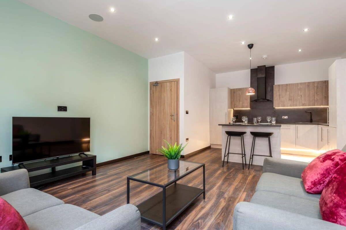 Characterful 2 Bed Apartment With Parking In Hull 킹스턴어폰헐 외부 사진