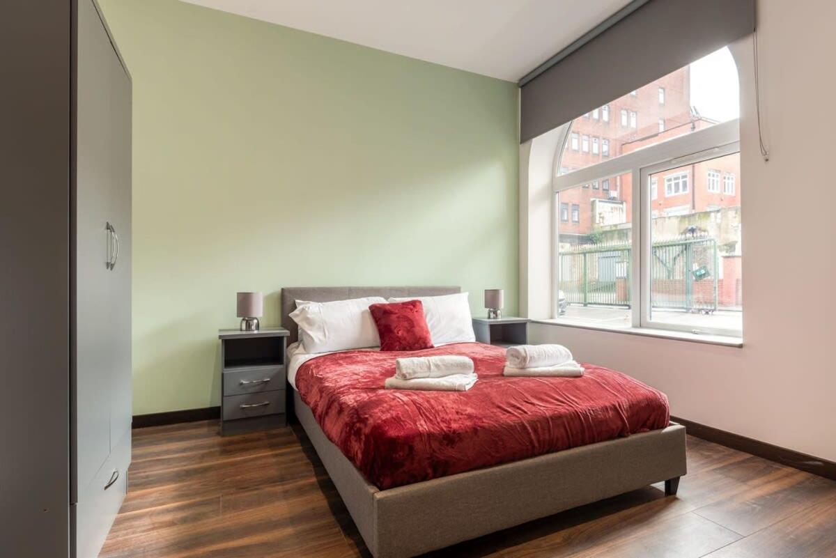 Characterful 2 Bed Apartment With Parking In Hull 킹스턴어폰헐 외부 사진