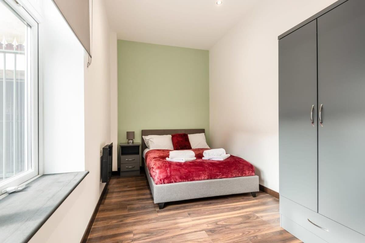 Characterful 2 Bed Apartment With Parking In Hull 킹스턴어폰헐 외부 사진