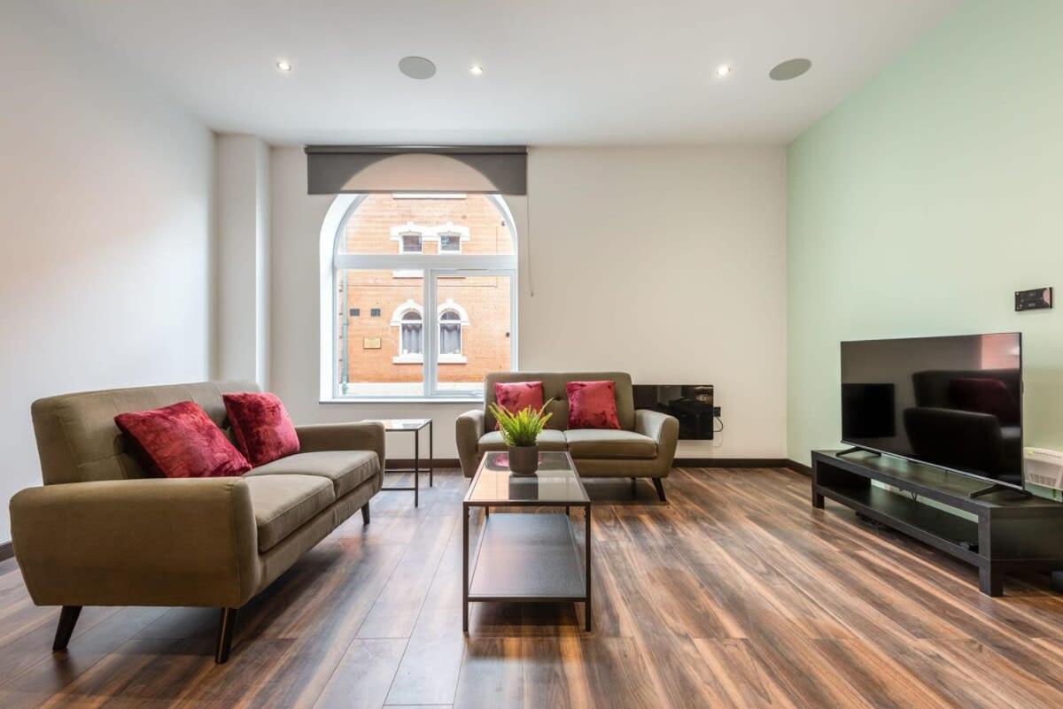 Characterful 2 Bed Apartment With Parking In Hull 킹스턴어폰헐 외부 사진