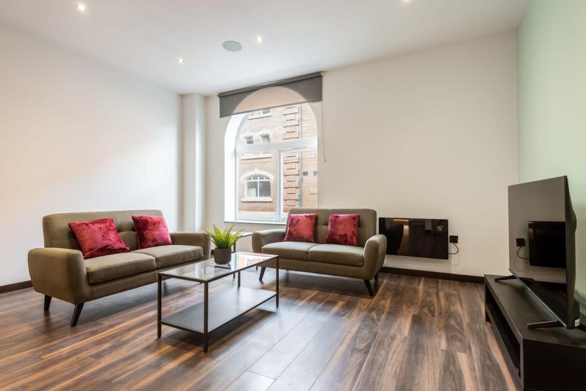 Characterful 2 Bed Apartment With Parking In Hull 킹스턴어폰헐 외부 사진