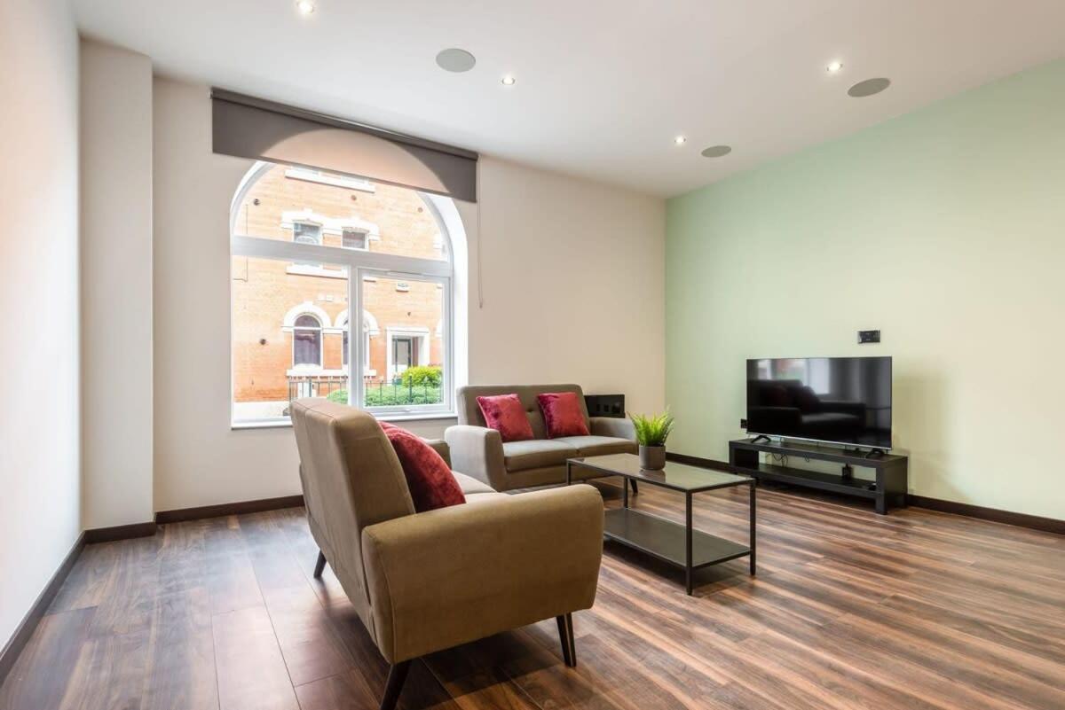 Characterful 2 Bed Apartment With Parking In Hull 킹스턴어폰헐 외부 사진
